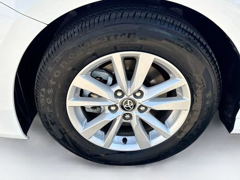 Used 2025 Toyota Camry LE FWD image 38