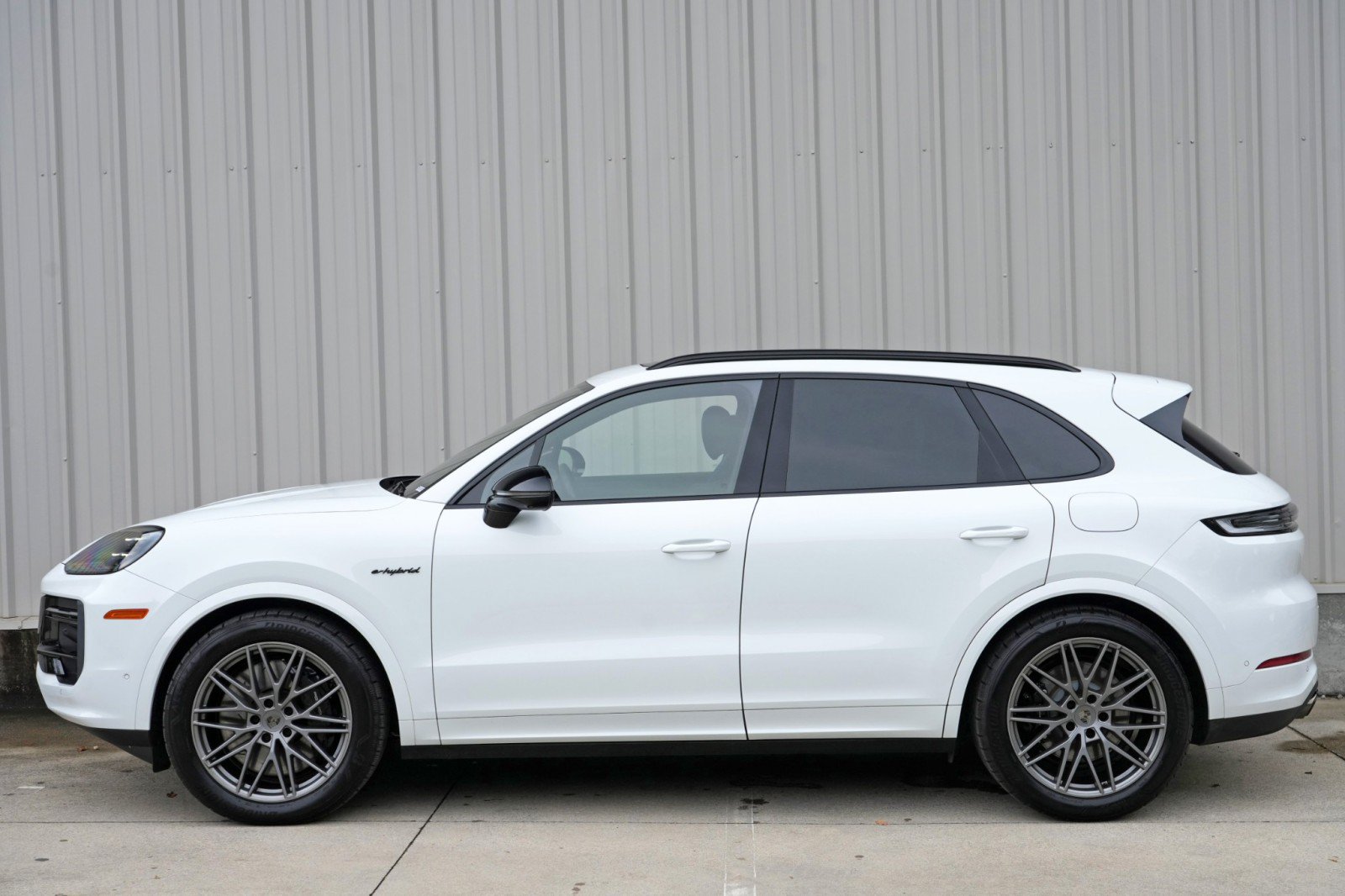 Used 2026 Porsche Cayenne Turbo AWD/4WD image 54