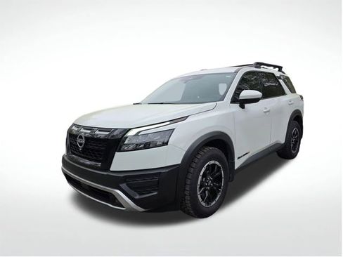 Used 2025 Nissan Pathfinder Rock Creek image 5