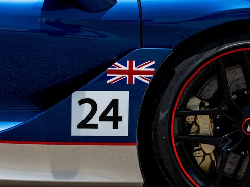 New 2024 McLaren 750S Spider image 27