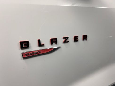 Used 2023 Chevrolet Blazer LT image 7