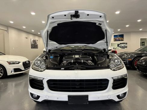 Used 2017 Porsche Cayenne S w/ Premium Package AWD/4WD image 50
