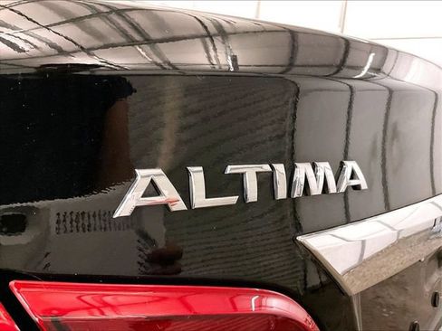 Used 2018 Nissan Altima 2.5 S w/ S Convenience Package FWD image 13