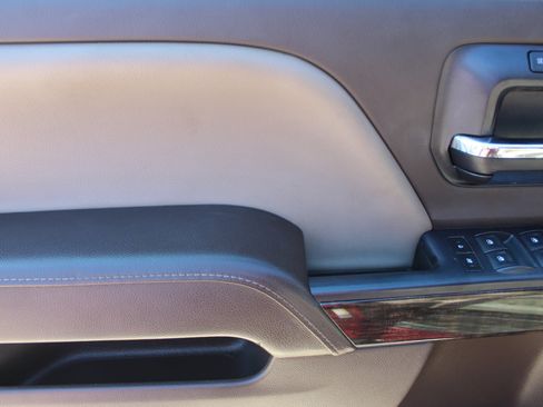 Used 2015 GMC Sierra 2500 Denali w/ Duramax Plus Package image 13