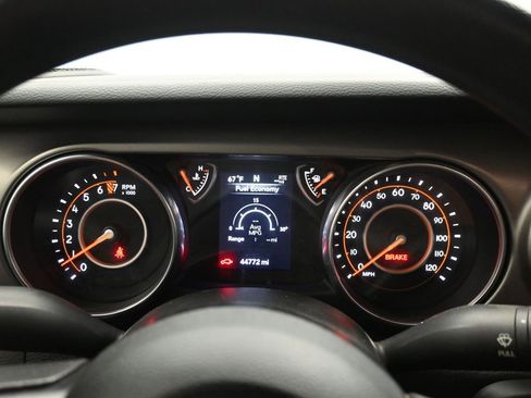 Used 2021 Jeep Wrangler Sport image 16
