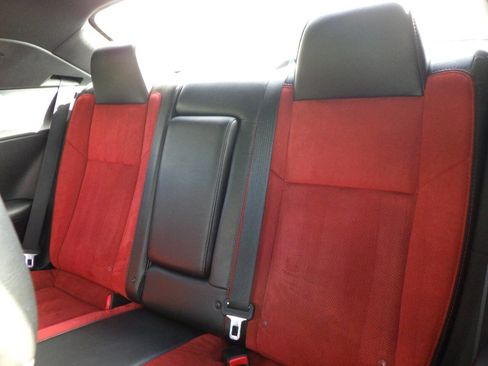 Used 2018 Dodge Challenger R/T Plus image 13