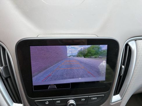 Used 2023 Chevrolet Malibu LT FWD image 17
