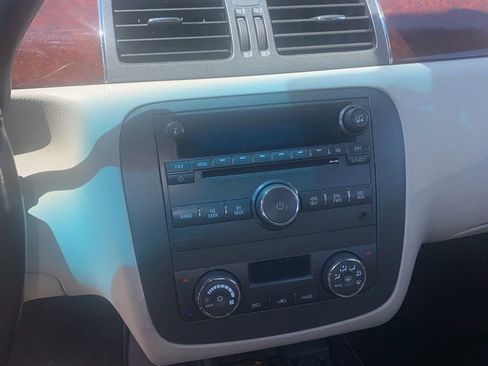 Used 2008 Buick Lucerne CXL w/ Driver Confidence Package image 7