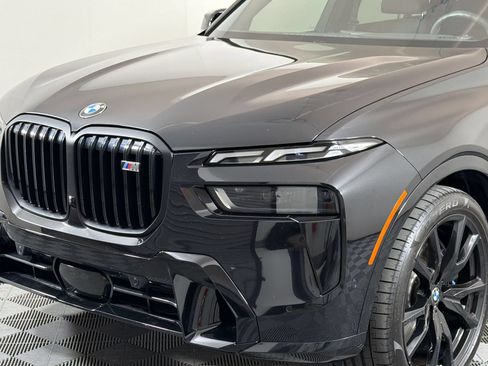 Used 2025 BMW X7 M60i AWD/4WD image 14