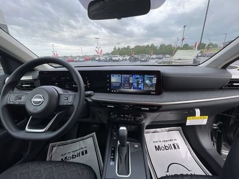 Used 2026 Nissan Kicks SV FWD image 10