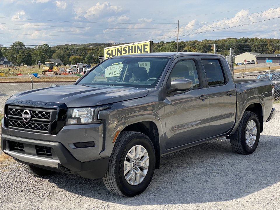 Used 2022 Nissan Frontier SV w/ Technology Package AWD/4WD image 3