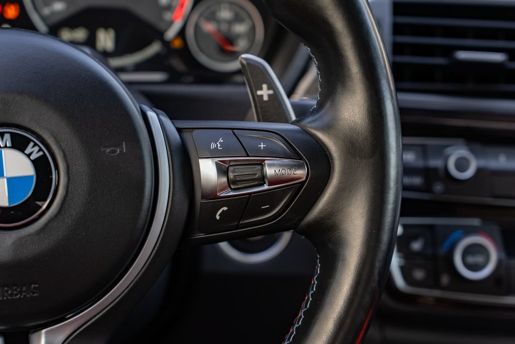 Used 2016 BMW M4 Convertible RWD image 14