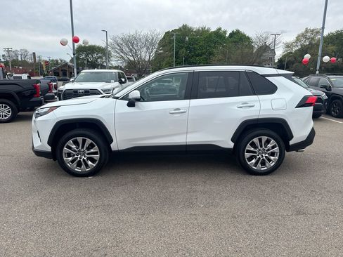 Used 2025 Toyota RAV4 XLE Premium w/ Weather Package AWD/4WD image 4