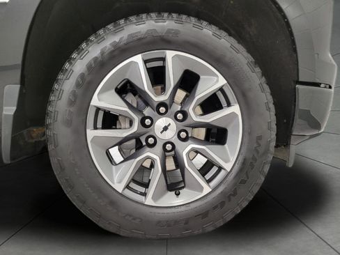 Used 2024 Chevrolet Silverado 1500 RST w/ Convenience Package II AWD/4WD image 4