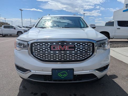 Used 2019 GMC Acadia Denali w/ Technology Package AWD/4WD image 5