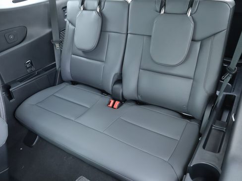 New 2025 Ford Explorer Active w/ Active Comfort Package image 16
