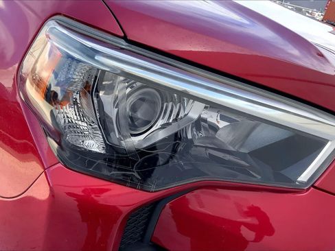 Used 2014 Toyota 4Runner SR5 RWD image 31