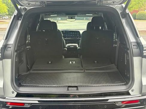 Used 2026 Chevrolet Traverse RS FWD image 17