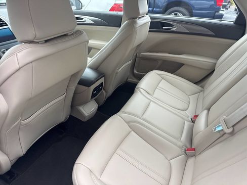 Used 2020 Lincoln MKZ AWD image 17