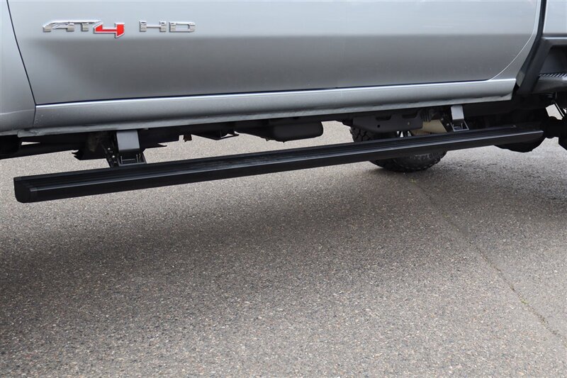 Used 2025 GMC Sierra 3500 AT4 w/ AT4 Premium Plus Package AWD/4WD image 15