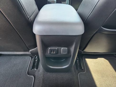 Used 2015 Chevrolet Colorado Z71 AWD/4WD image 24