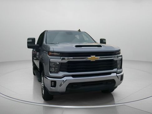 Used 2025 Chevrolet Silverado 2500 LT w/ Convenience Package AWD/4WD image 5