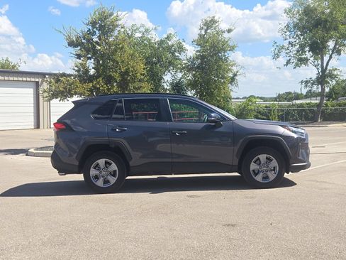 Used 2024 Toyota RAV4 XLE FWD image 6