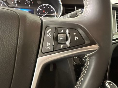 Used 2020 Buick Encore Preferred FWD image 20