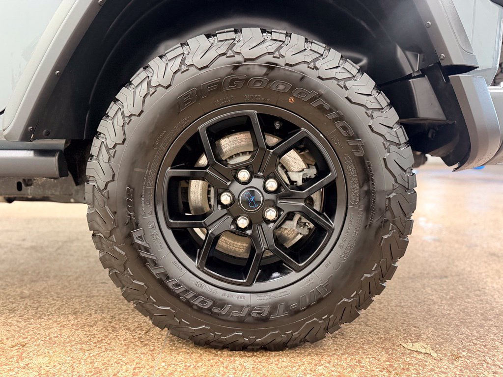 Used 2024 Jeep Wrangler Unlimited AWD/4WD image 25