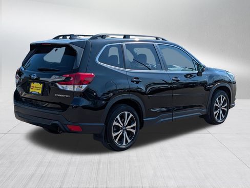 Certified 2023 Subaru Forester Limited AWD/4WD image 7