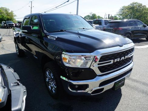 Used 2022 RAM 1500 Big Horn AWD/4WD image 3