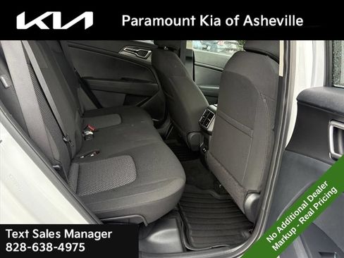 New 2026 Kia Sportage LX w/ LX Convenience Package AWD/4WD image 22