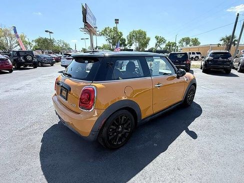 Used 2018 MINI Cooper 2-Door Hardtop FWD image 6
