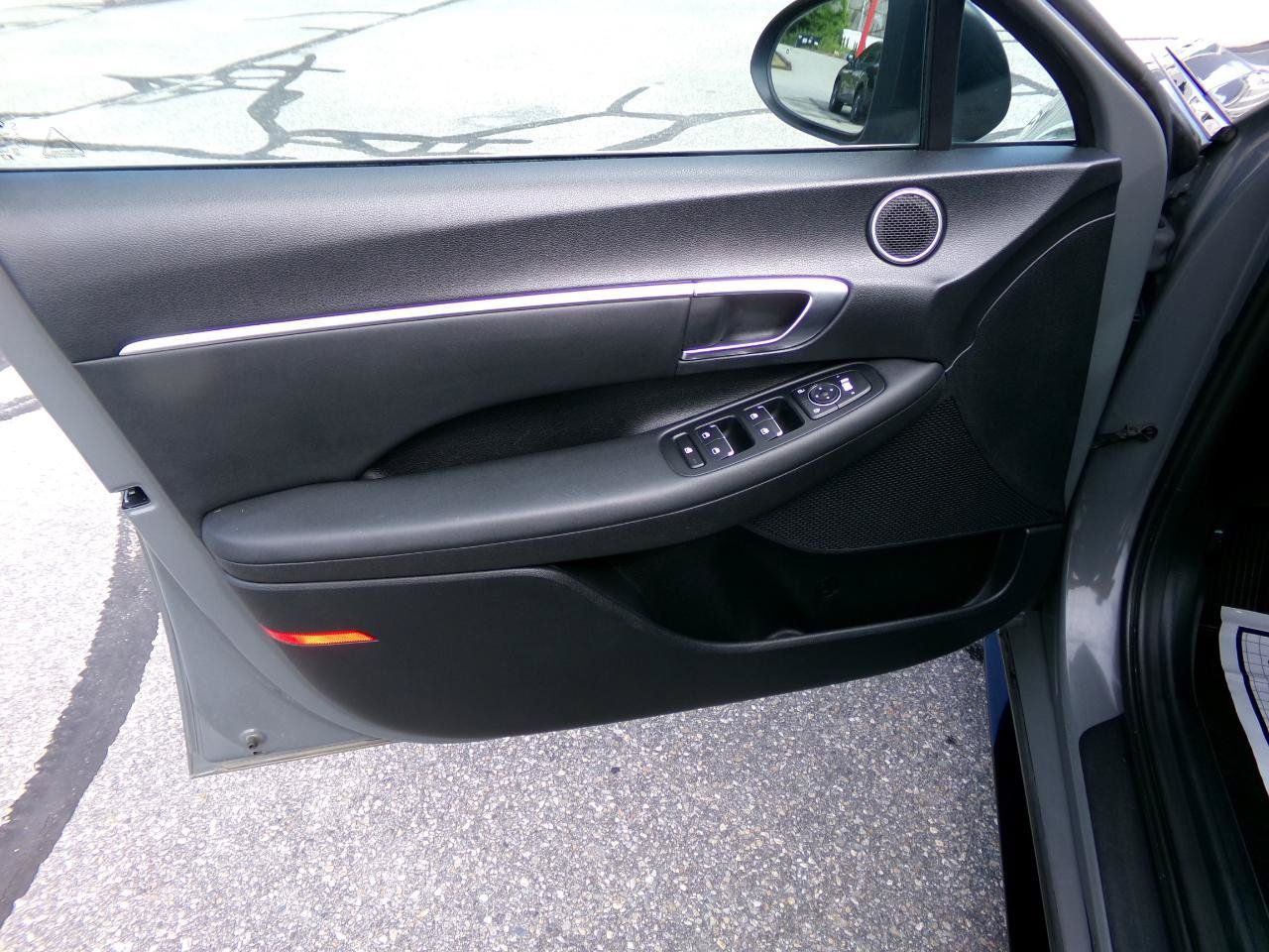 Used 2020 Hyundai Sonata SEL w/ Convenience + Sunroof Package FWD image 11