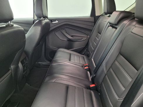 Used 2019 Ford Escape Titanium image 18