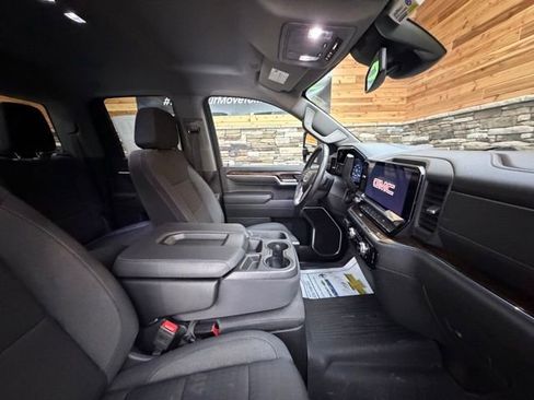 Used 2023 GMC Sierra 1500 SLE AWD/4WD image 14