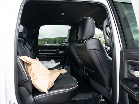 New 2026 RAM 4500 4x4 Crew Cab DRW w/ Laramie Trim Package image 19