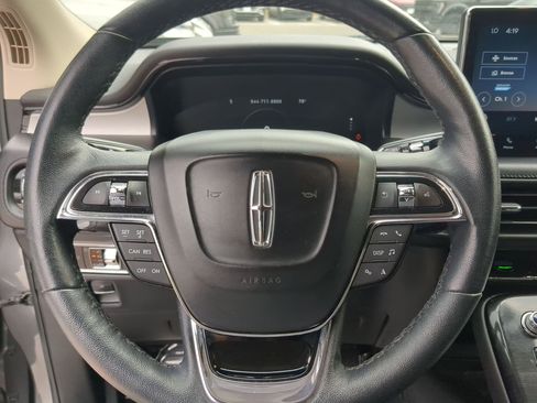 Used 2023 Lincoln Nautilus FWD w/ Premium Package image 13