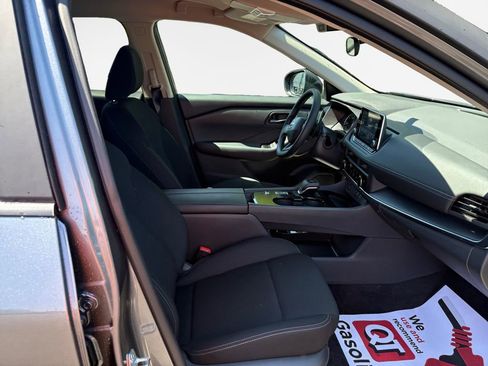 Used 2026 Nissan Rogue S FWD image 24