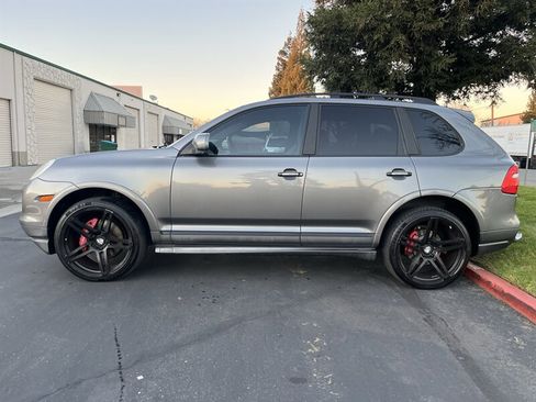 Used 2008 Porsche Cayenne GTS AWD/4WD image 8