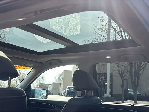 Used 2024 Honda Pilot Elite image 33