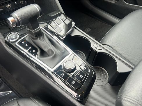 Used 2023 Kia Sportage EX image 17