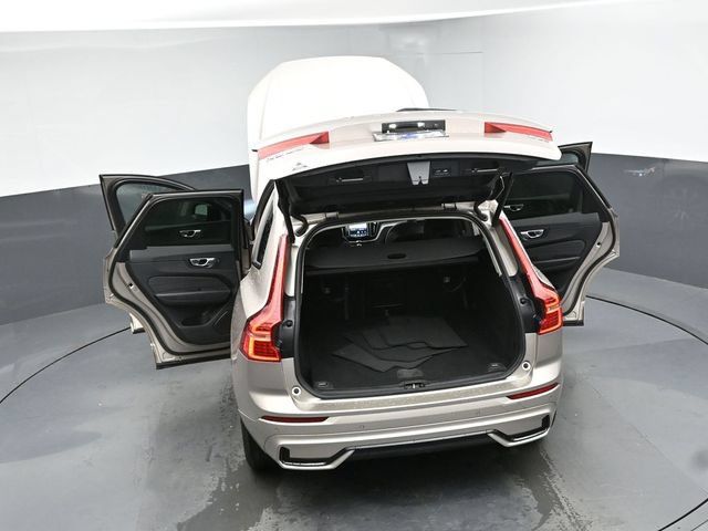 Used 2024 Volvo XC60 B5 Core w/ Climate Package AWD/4WD image 48