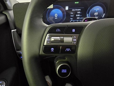New 2025 Hyundai Ioniq 5 SEL image 17