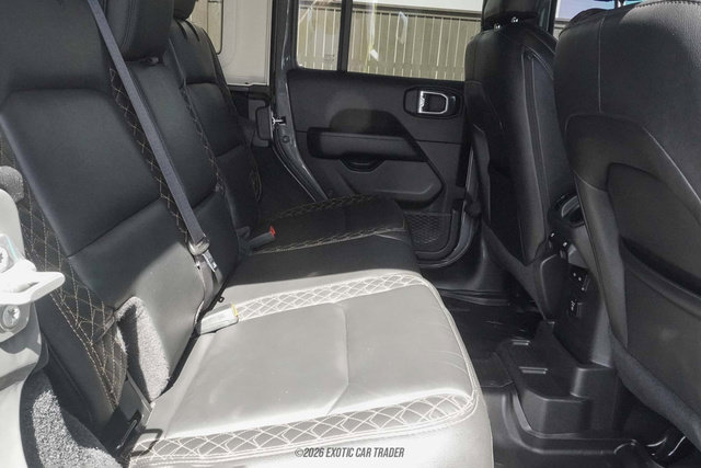 Used 2022 Jeep Wrangler Unlimited Sahara AWD/4WD image 39