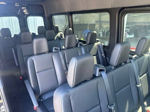 Used 2024 Mercedes-Benz Sprinter 2500 image 8