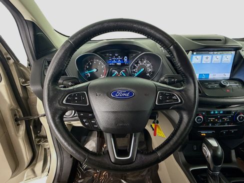 Used 2018 Ford Escape SEL image 13