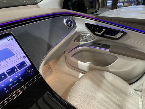 Certified 2023 Mercedes-Benz EQS 450+ SUV image 4