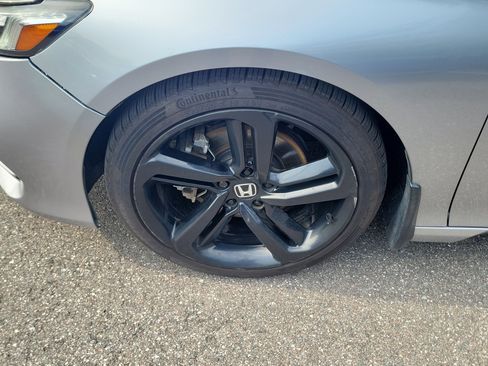 Used 2018 Honda Accord Sport image 35