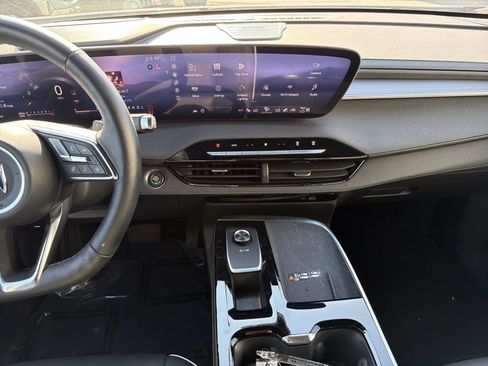 Used 2025 Buick Enclave Sport Touring FWD image 24